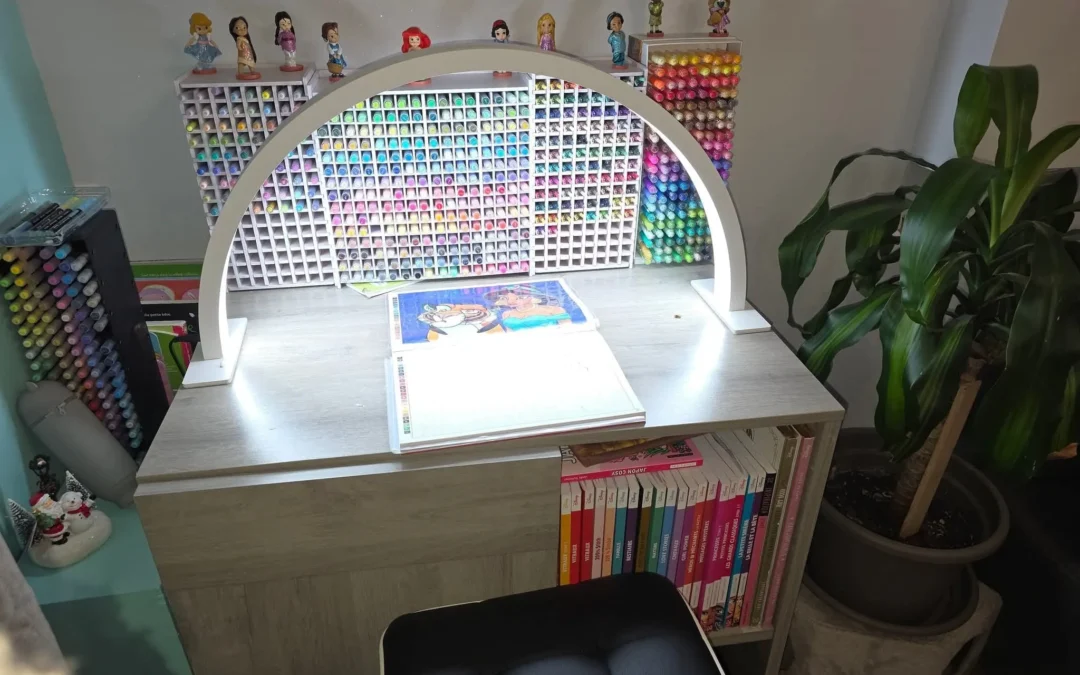 Pourquoi la Lampe Demi-Lune est parfaite pour le Coloriage Mystère ?